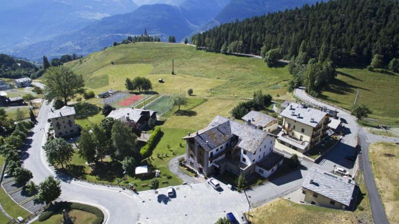 Hotel&Restaurant Saint Nicolas Gran Paradiso Exterior foto